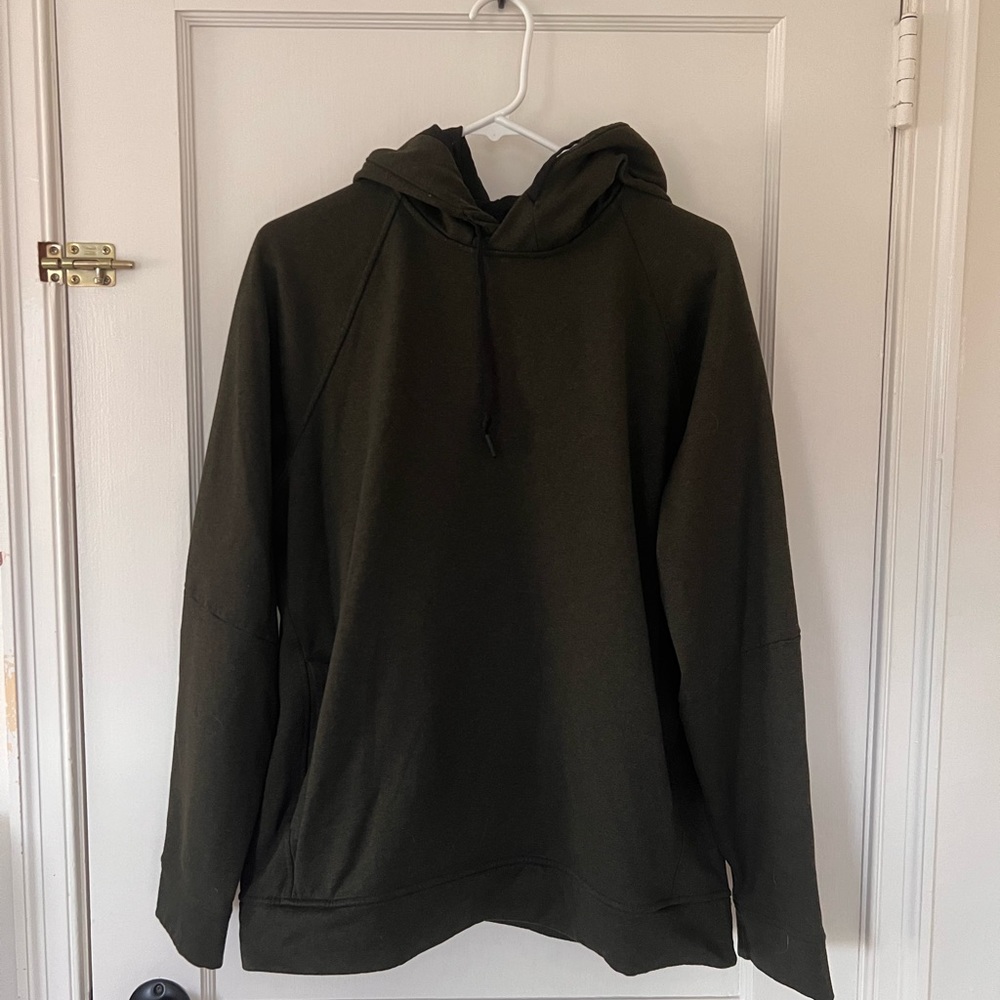 Men’s lululemon olive hoodie